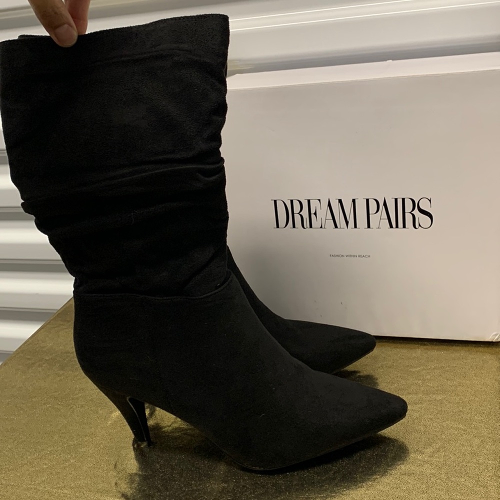 Dream Pairs Heels Women’s 9.5 Black Suede Pointed Toe‎ Dress Pumps – Excellent